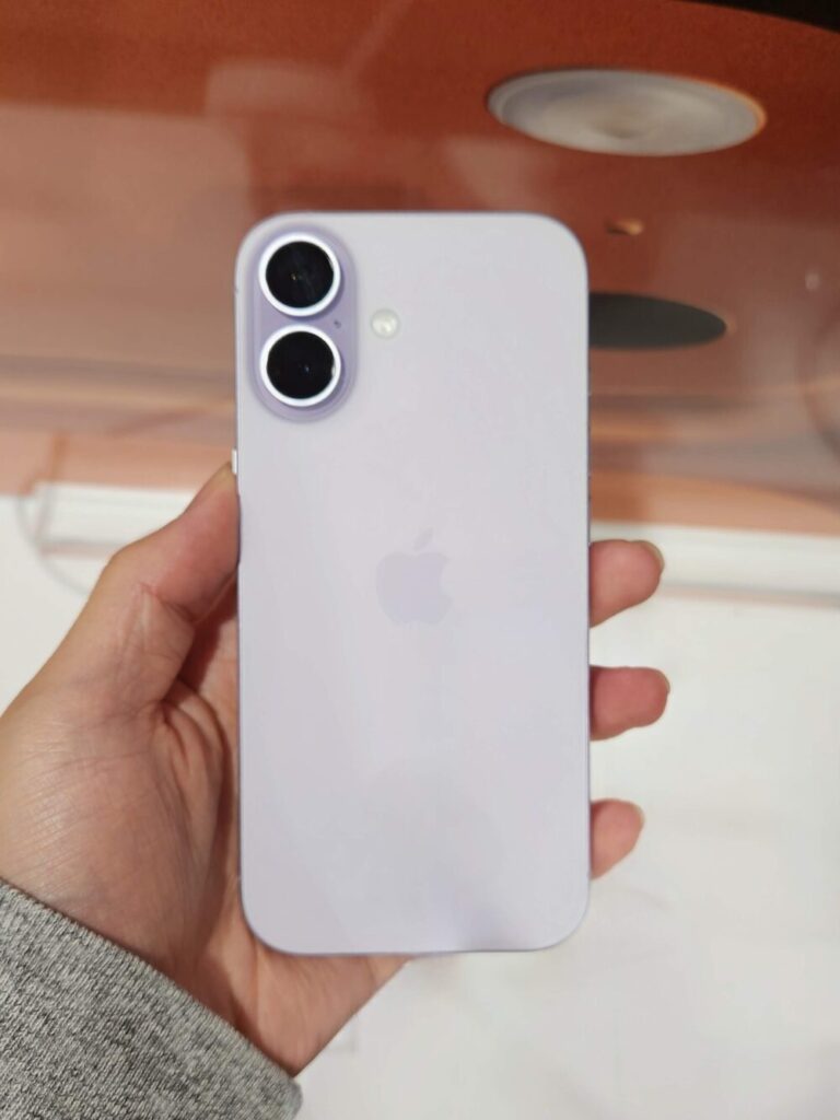 実機：iPhone17背面デザイン
